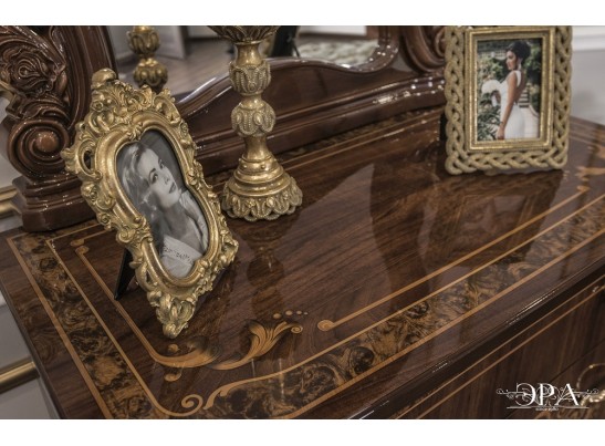 Спальный гарнитур Патрисия орех караваджо глянец