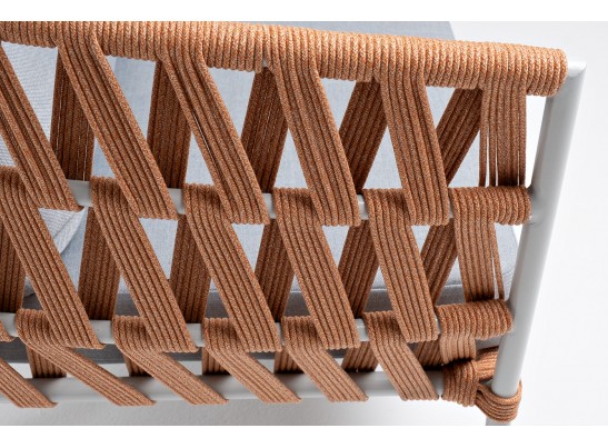 "Диего" диван 2-местный плетеный из роупа, каркас алюминий светло-серый (RAL7035) муар, роуп оранжевый меланж круглый, ткань светло-серая в Набережных Челнах "Диего" диван 2-местный плетеный из роупа, каркас алюминий светло-серый (RAL7035) муар, роуп оранжевый меланж круглый, ткань светло-серая в Набережных Челнах