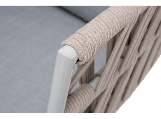 "Диего" кресло плетеное из роупа, каркас алюминий светло-серый (RAL7035) муар, роуп бежевый круглый, ткань светло-серая в Набережных Челнах