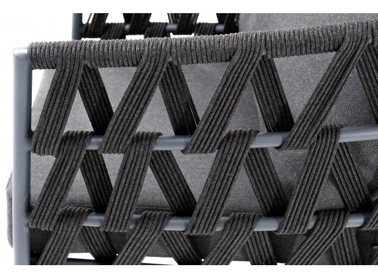 "Диего" кресло плетеное из роупа, каркас алюминий темно-серый (RAL7024) муар, роуп темно-серый круглый, ткань темно-серая 027 в Набережных Челнах