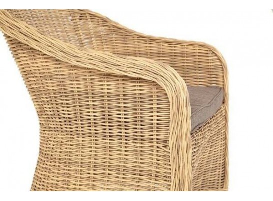 "Равенна" плетеное кресло из искусственного ротанга, цвет соломенный с серой подушкой в Набережных Челнах