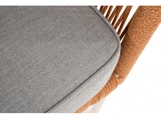 "Канны" диван 2-местный плетеный из роупа, каркас алюминий светло-серый (RAL7035) муар, роуп оранжевый меланж круглый, ткань светло-серая в Набережных Челнах