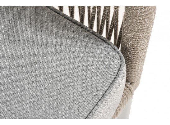 "Канны" диван 2-местный плетеный из роупа, каркас алюминий светло-серый (RAL7035) шагрень, роуп серый меланж круглый, ткань светло-серая в Набережных Челнах