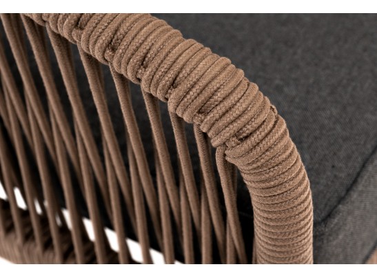 "Канны" кресло плетеное из роупа, каркас алюминий коричневый (RAL8016) муар, роуп коричневый круглый, ткань темно-серая 027 в Набережных Челнах