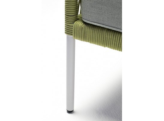 "Канны" кресло плетеное из роупа, каркас алюминий светло-серый (RAL7035) муар, роуп салатовый меланж круглый, ткань светло-серая в Набережных Челнах