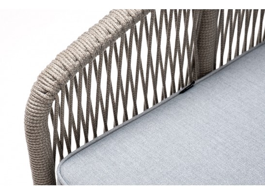 "Канны" кресло плетеное из роупа, каркас алюминий светло-серый (RAL7035) муар, роуп серый меланж круглый, ткань светло-серая в Набережных Челнах