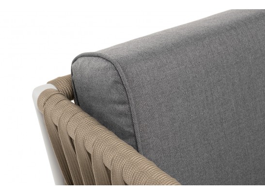 "Касабланка" кресло плетеное из роупа, каркас алюминий светло-серый (RAL7035) муар, роуп серо-коричневый 23мм, ткань серая 017 в Набережных Челнах