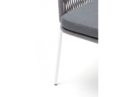 "Лион" стул плетеный из роупа, каркас из стали белый муар, роуп светло-серый круглый, ткань светло-серая в Набережных Челнах