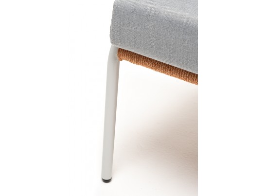 "Милан" кресло плетеное из роупа, каркас алюминий светло-серый (RAL7035) муар, роуп оранжевый меланж круглый, ткань светло-серая в Набережных Челнах