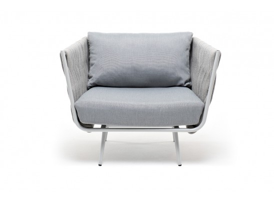 "Монако" кресло плетеное из роупа, каркас алюминий светло-серый (RAL7035) муар, роуп светло-серый 40 мм, ткань светло-серая в Набережных Челнах