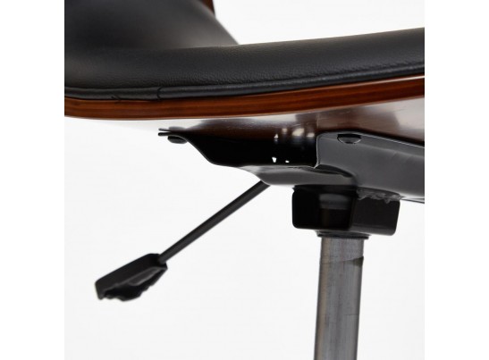 Кресло BEND (орех/кожзам/черный) в Набережных Челнах