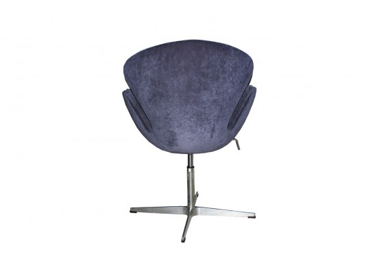 Кресло SWAN CHAIR с переобивкой в Набережных Челнах Кресло SWAN CHAIR с переобивкой в Набережных Челнах