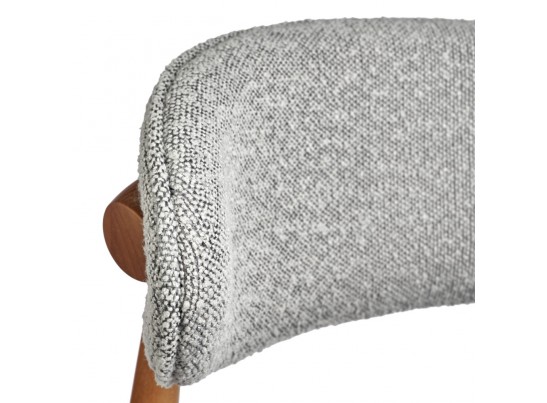 Стул Lucas светло-серый букле с ножками цвета орех в Набережных Челнах