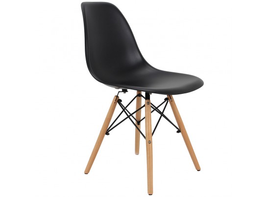 Комплект из 4-х стульев Eames чёрный в Набережных Челнах