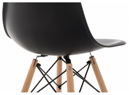 Пластиковый стул Eames PC-015 черный в Набережных Челнах