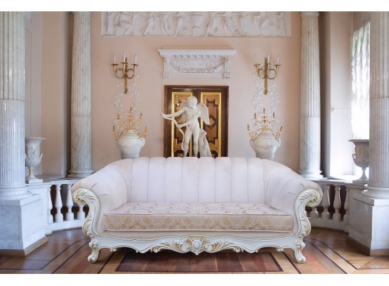 Диван трехместный Лорена белый