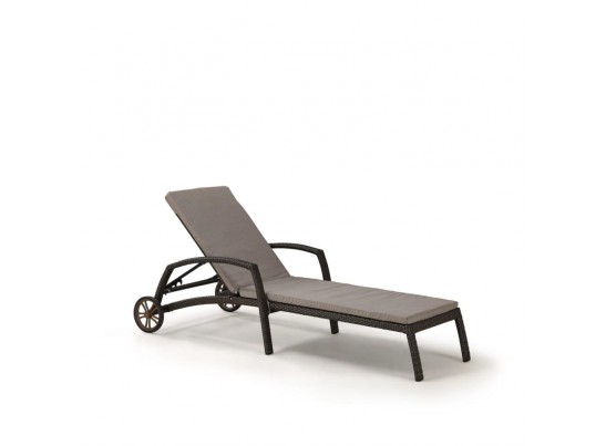 Шезлонг-лежак плетеный A35A2-W53 Brown с матрасом в Набережных Челнах Шезлонг-лежак плетеный A35A2-W53 Brown с матрасом в Набережных Челнах
