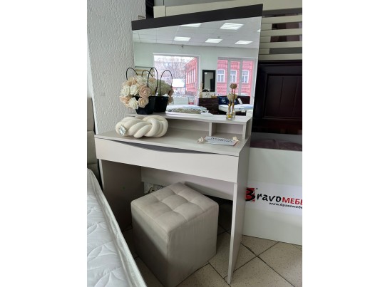 Туалетный столик Тиана Дуб Бонифаций/Вольфрам