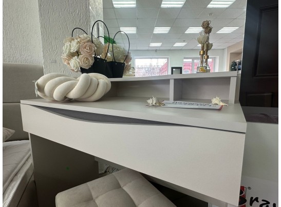 Туалетный столик Тиана Дуб Бонифаций/Вольфрам