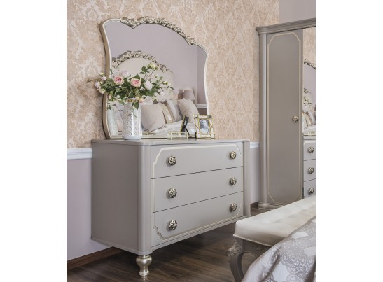 Зеркало ЛАЛИ, серый камень в Набережных Челнах