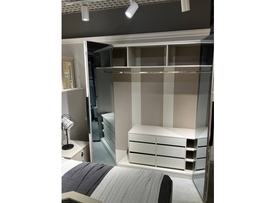 Шкаф Стелла 4-створчатый с зеркалом светло серый камень