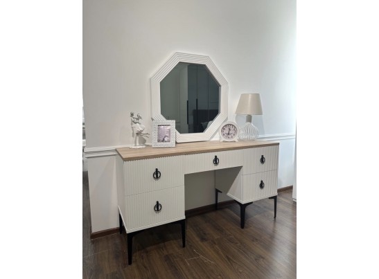 Туалетный столик Стелла белый