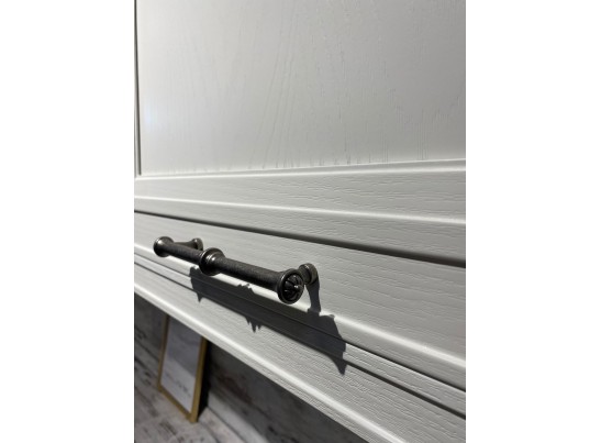 Кухня угловая Берлин 37 (4,2*2,1 м) Гриджио-Бьянка