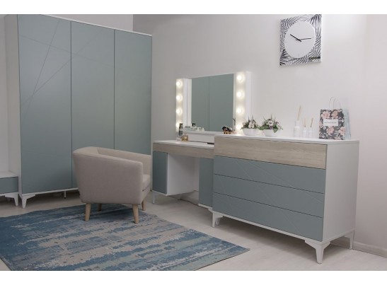 Шкаф 3-х створчатый ALBA