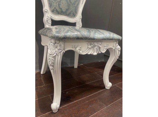 Стул Розалия (белый, патина серебро)