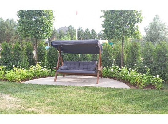 Деревянные качели Lyon с серыми подушками в Набережных Челнах