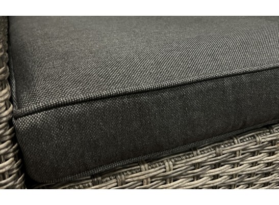 Лаунж-зона KARL с трёхместным диваном (серая) в Набережных Челнах