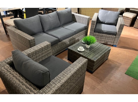 Лаунж-зона KARL с трёхместным диваном (серая) в Набережных Челнах