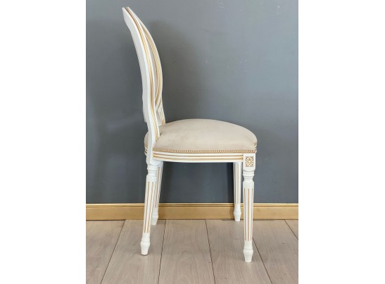 Стул Медальон (белый, патина золото)