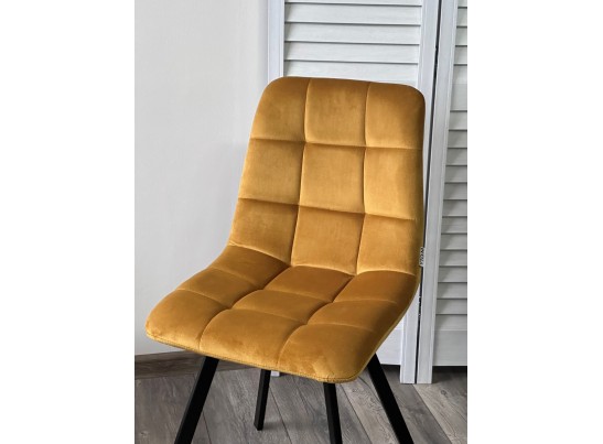 Стул CHILLI SQUARE BLUVEL-68 желтый, велюр / черный каркас в Набережных Челнах