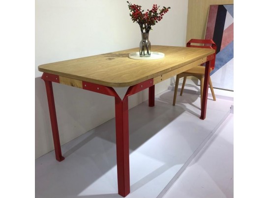 Стол APSARAS красный M-city в Набережных Челнах