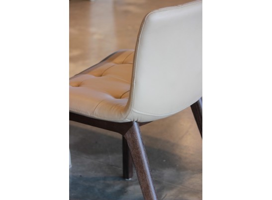 Стул KUGA 40.37 (ELM L008 WOODS/ TR505 белый , экокожа) в Набережных Челнах