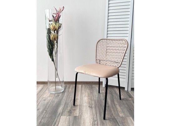 Стул JUNO G062-03 светлый беж, велюр / черный каркас в Набережных Челнах