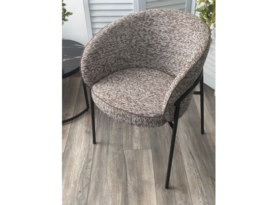 Стул GUST цвет бежевый TOPIC 410 / черный каркас / Товарный знак DISAUR в Набережных Челнах