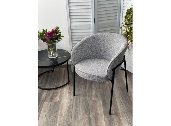 Стул GUST цвет светло-серый TOPIC 451 / черный каркас / Товарный знак DISAUR в Набережных Челнах