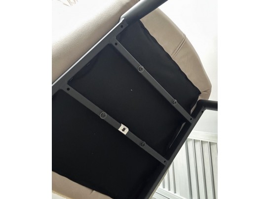 Стул VOLCANO Белый Wales-101, ткань / светло-бежевый Maison 09, экокожа/ черный каркас, DISAUR в Набережных Челнах