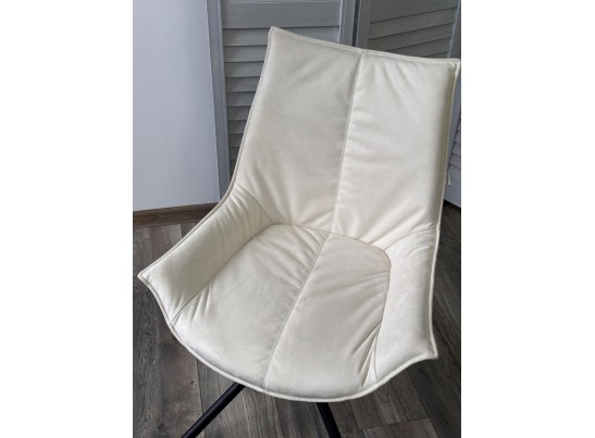 Стул ОСЛО Atmocfera 010 Бежевый / Orakul 160 Белый / Черный каркас M-City в Набережных Челнах