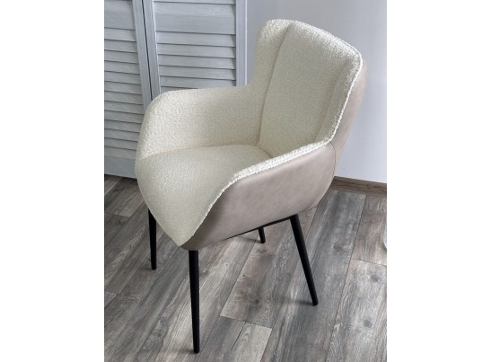 Стул VOLCANO Белый Wales-101, ткань / светло-бежевый Maison 09, экокожа/ черный каркас, DISAUR в Набережных Челнах