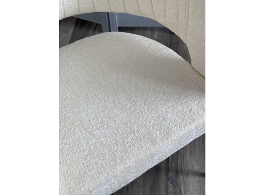 Стул SNUG 3018-01 белый, шенилл / черный каркас, ®DISAUR в Набережных Челнах