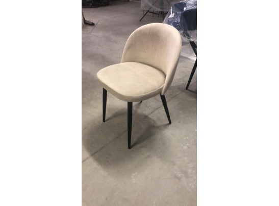 Стул DISCO UF910-01 LATTE, велюр в Набережных Челнах