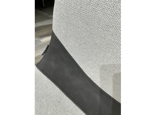 Стул ELLEN WZ2042-18 белая галька, фактурный велюр / RU-07 серая сталь/ черный каркас в Набережных Челнах